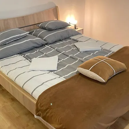 Center Apartment *